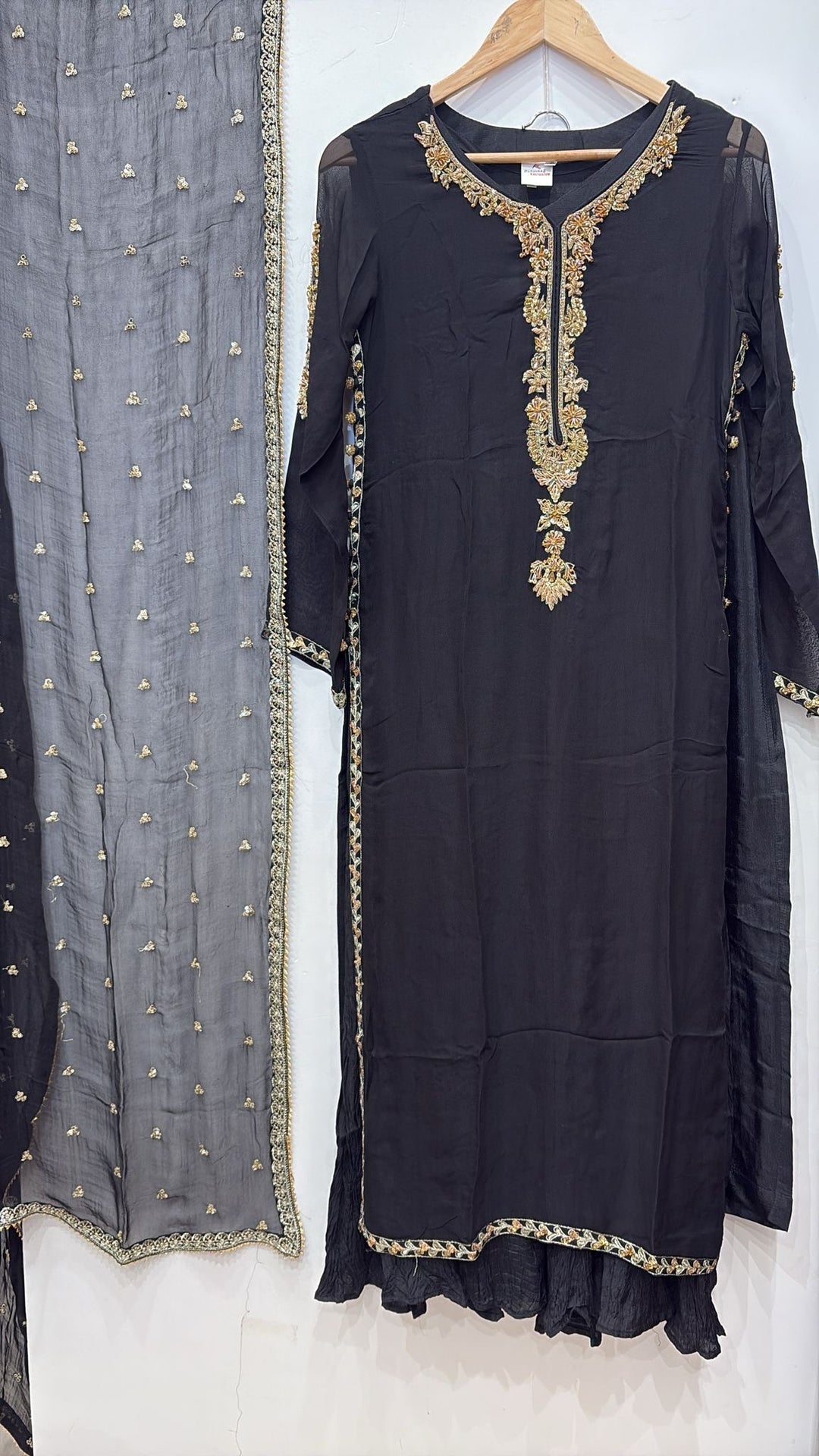 323B - BLACK CHIFFON EMBROIDERED ADDA WORK SUIT