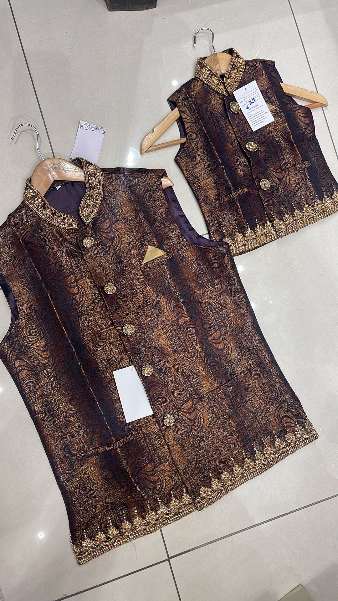 EMBROIDERED JACQUARD SILK WAISTCOAT CW15