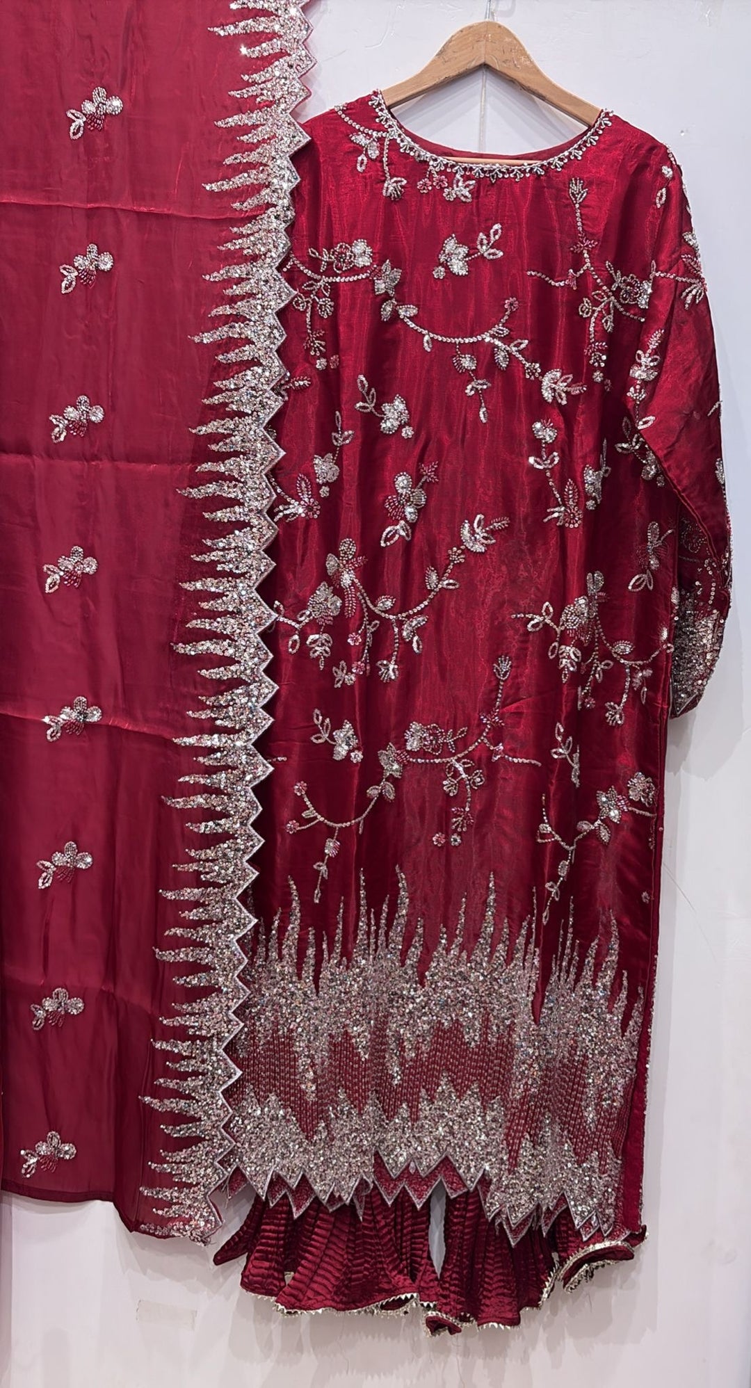 390D - MAROON EMBROIDERED & EMBELLISHED SILK SUIT