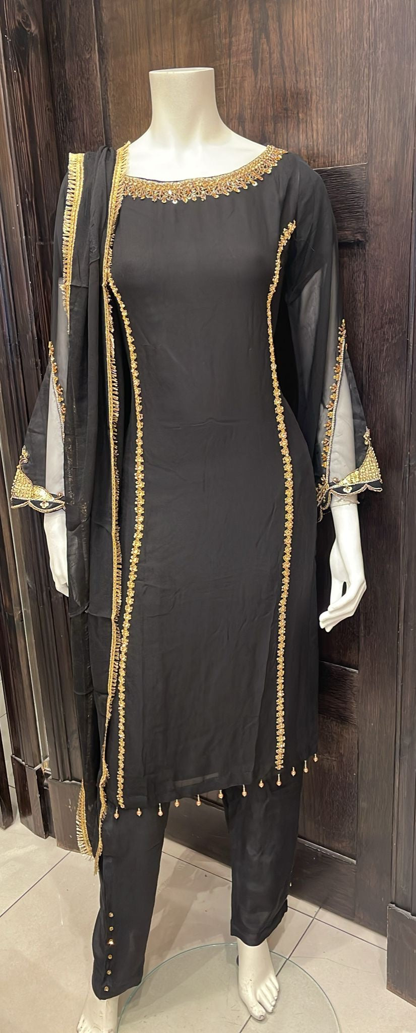 BLACK EMBROIDERED CHIFFON 3 PIECE SUIT 383D