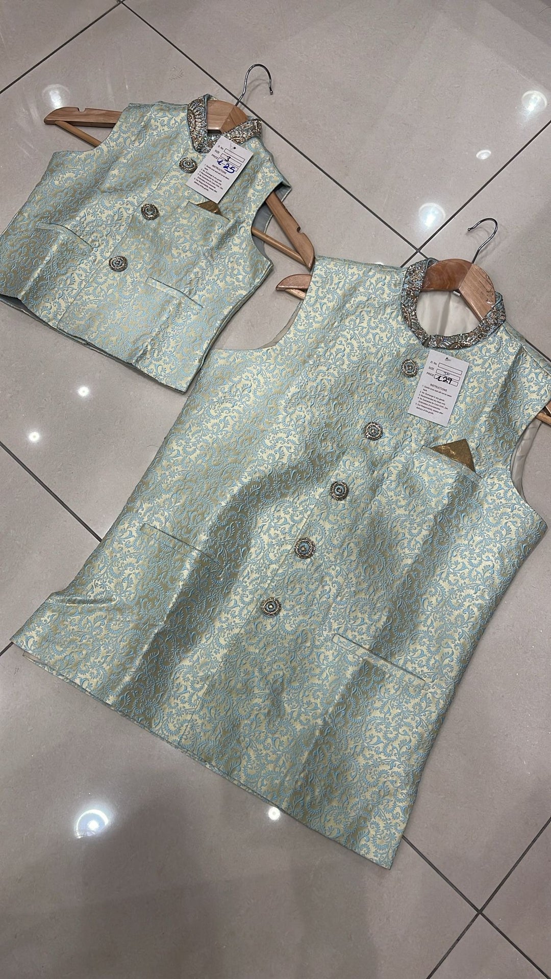 EMBROIDERED JACQUARD SILK WAISTCOAT CW10