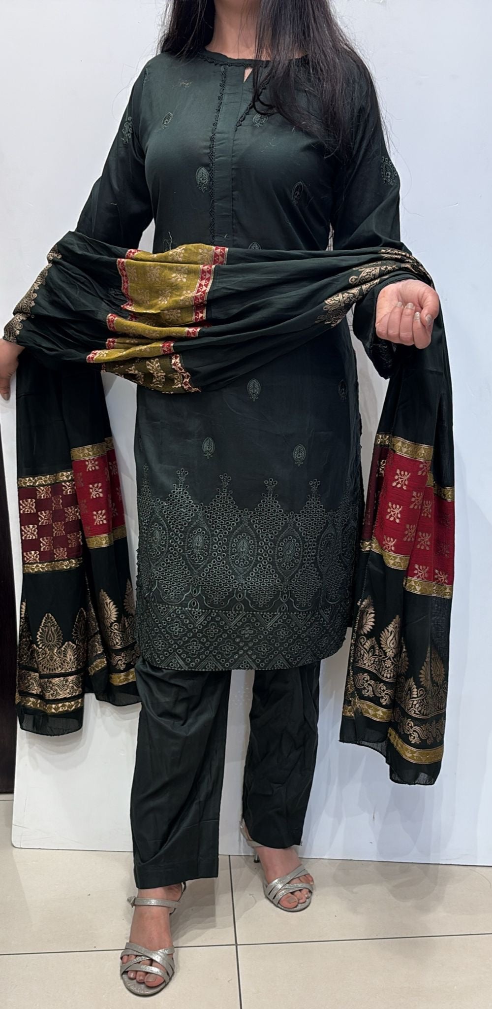 ABR02 -GREEN EMBROIDERED COTTON SUIT BROSHIA DUPATTA