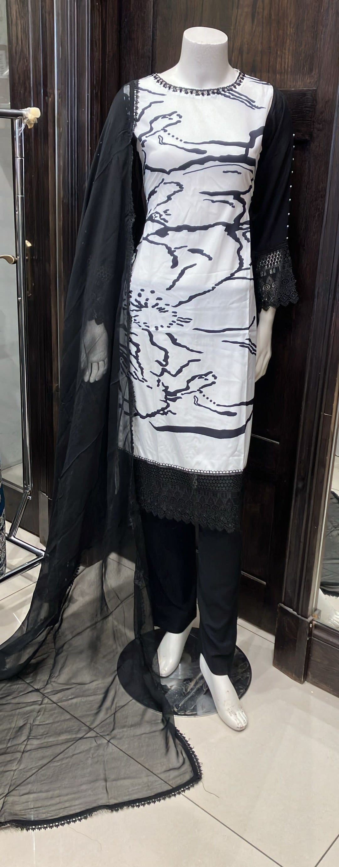 EMBROIDERED GEORGETTE 3 PIECE SUIT 452A