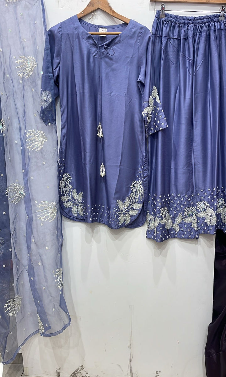 1179C - Lavender Embroidered Viscose 3 Piece suit