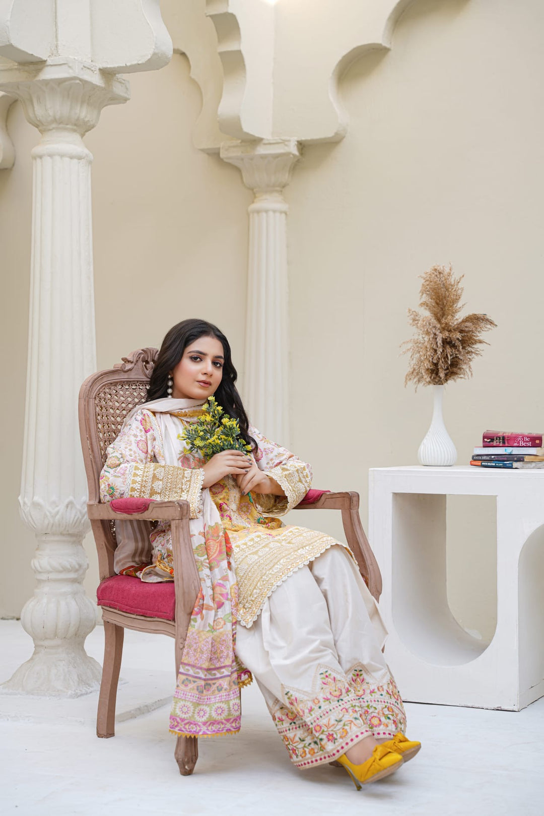 1161A - Embroidered Linen 3 Piece suit