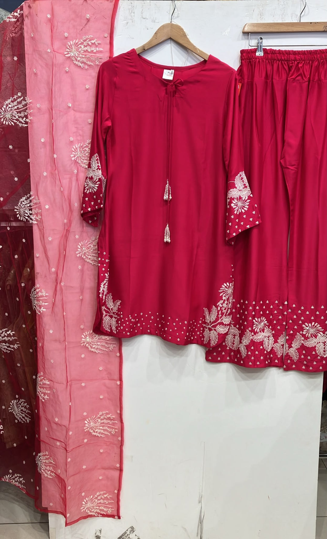1179B - Pink Embroidered Viscose 3 Piece suit
