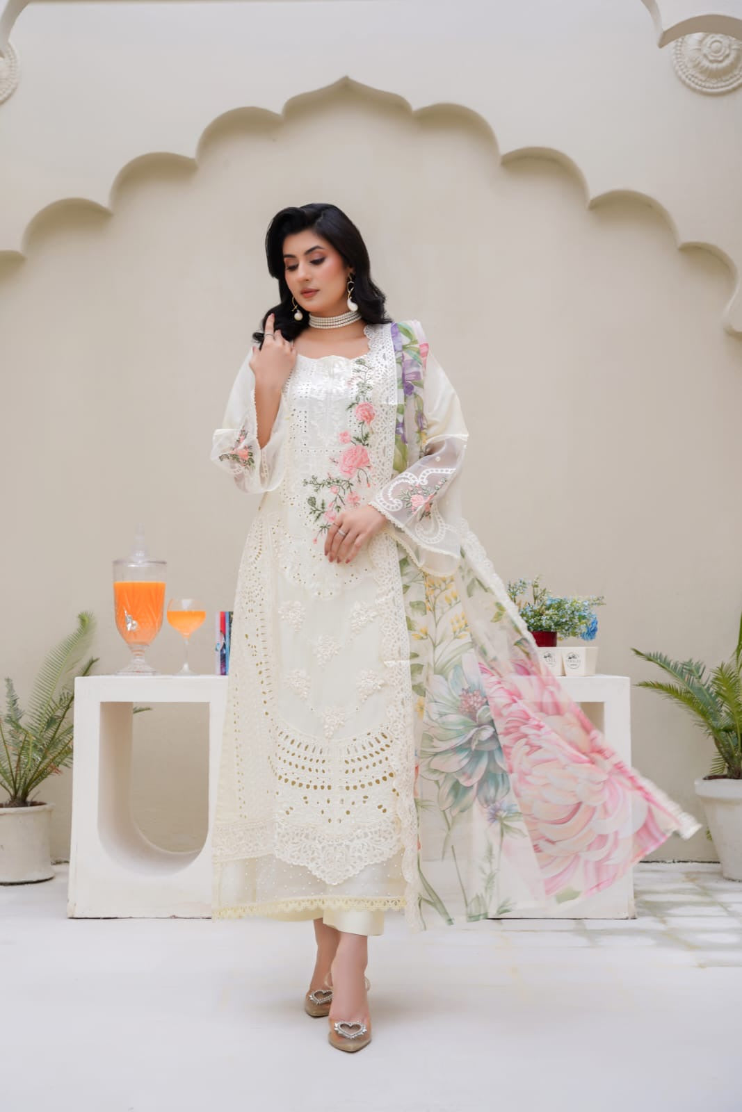 1146A - Embroidered Linen 3 Piece suit