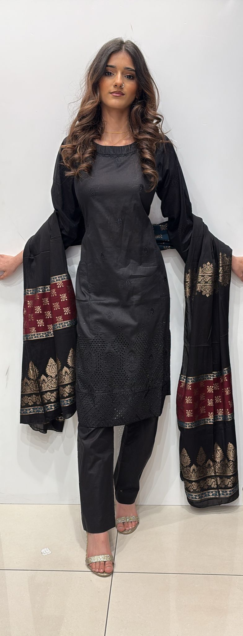 DBRO2 - BLACK EMBROIDERED COTTON SUIT JACQUARD BROSHA DUPATTA