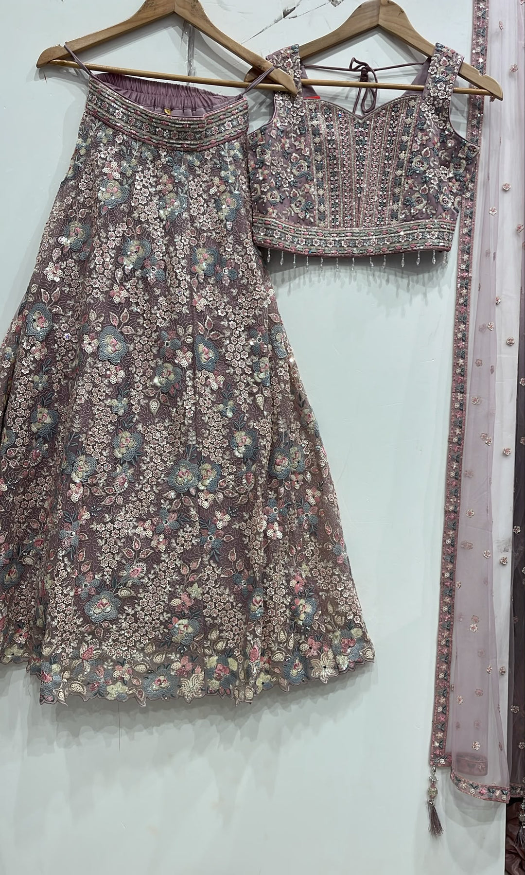 1225C - GIRLS MAUVE EMBROIDERED & EMBELLISHED LENGHA CHOLI