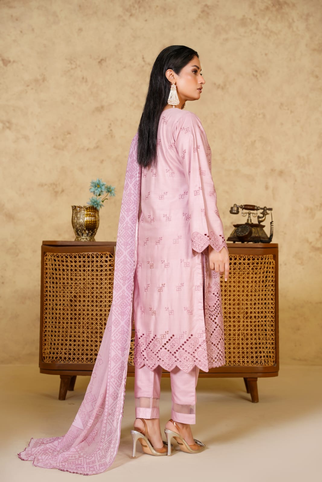 1167D - PINK LINEN CHIKANKARI 3 PIECE SUIT