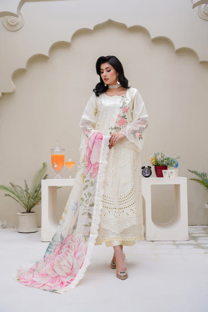 1146A - Embroidered Linen 3 Piece suit