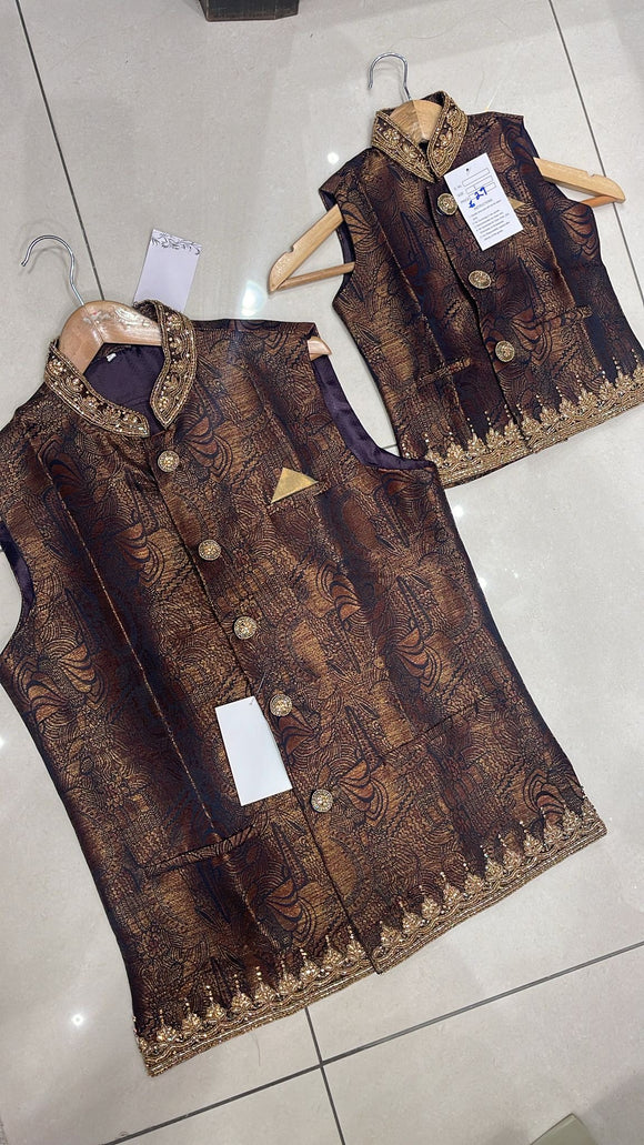 EMBROIDERED BANARSI SILK WAISTCOAT CW15