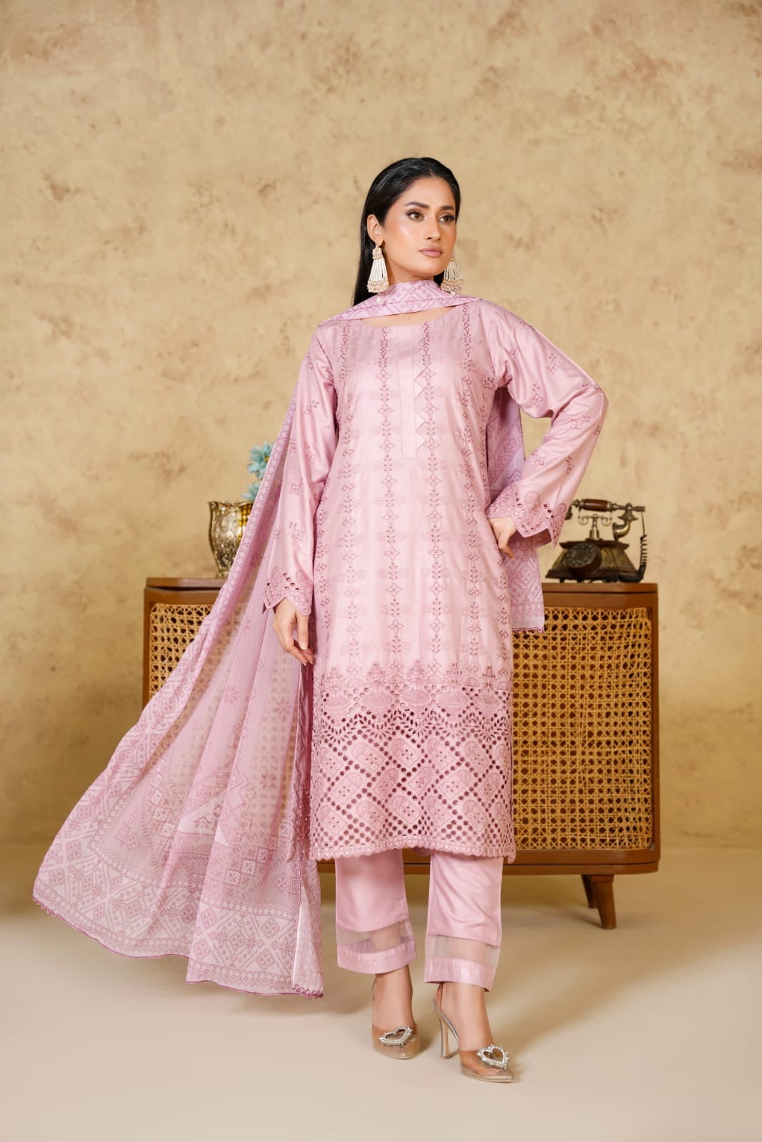 1167D - PINK LINEN CHIKANKARI 3 PIECE SUIT