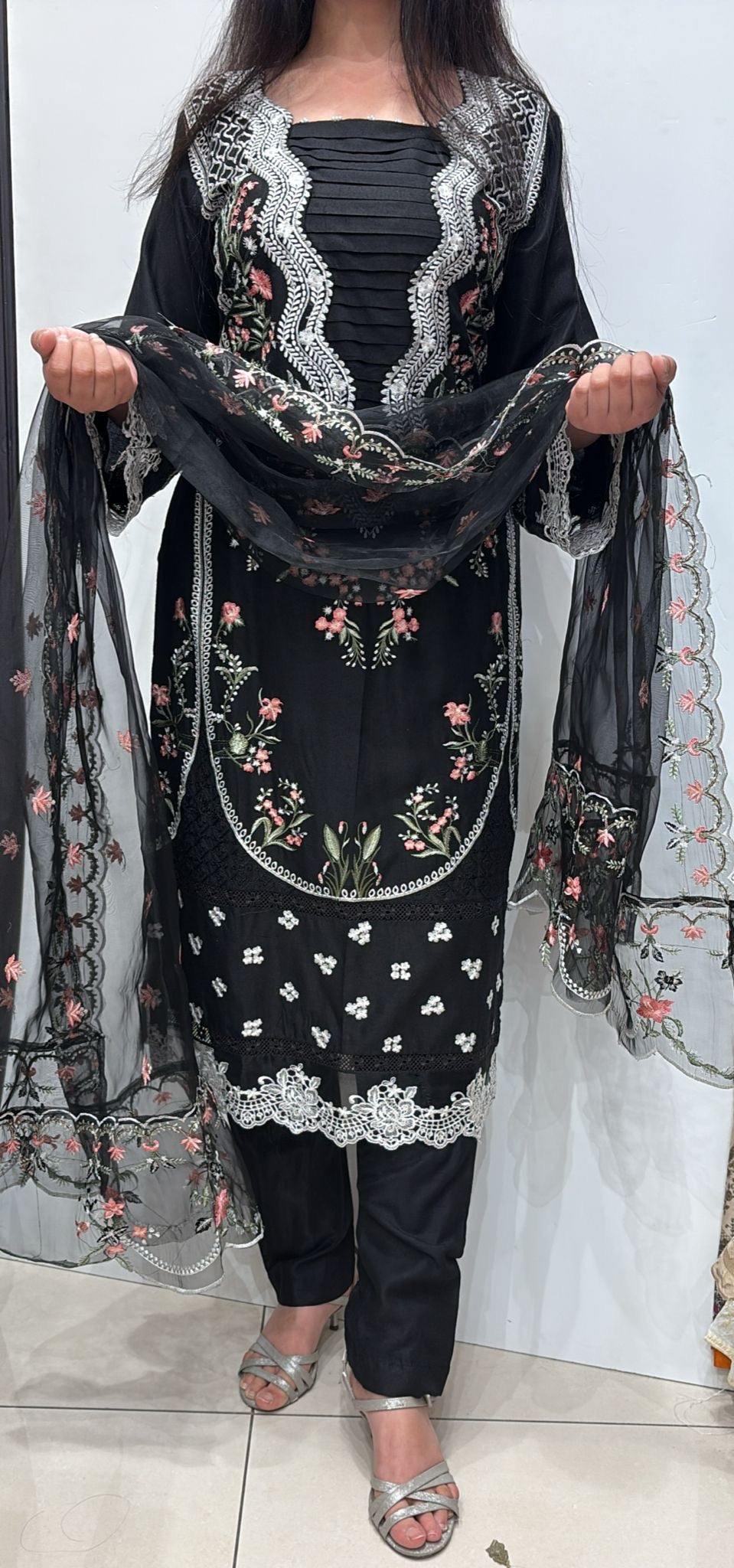 085C- BLACK EMBROIDERED LINEN 3 PIECE SUIT