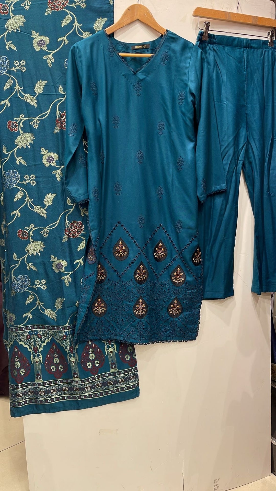 GF03 - TEAL FEROZI DHANAK LINEN EMBROIDERED SUIT
