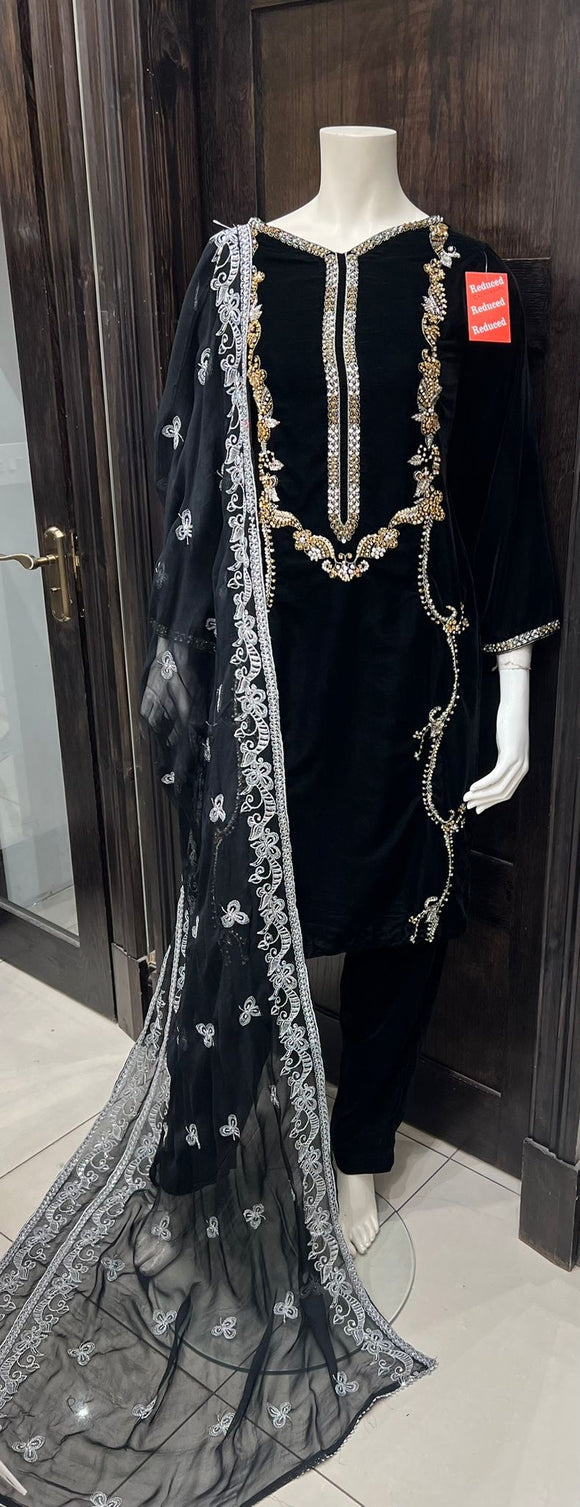 BLACK EMBROIDERED VELVET 3 PIECE SUIT NV36D