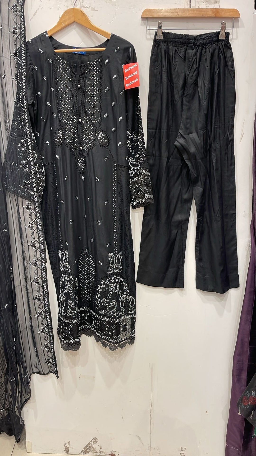 1174D - Black Embroidered Linen 3 Piece suit