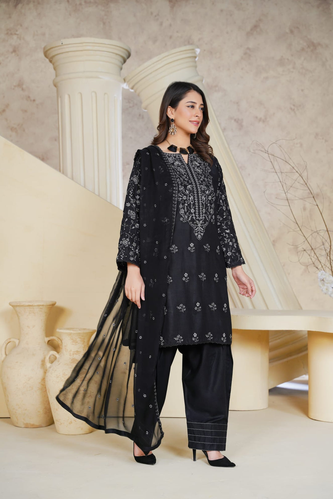 1164C- BLACK LINEN EMBROIDERED 3 PIECE SUIT FARSHI SHALWAR