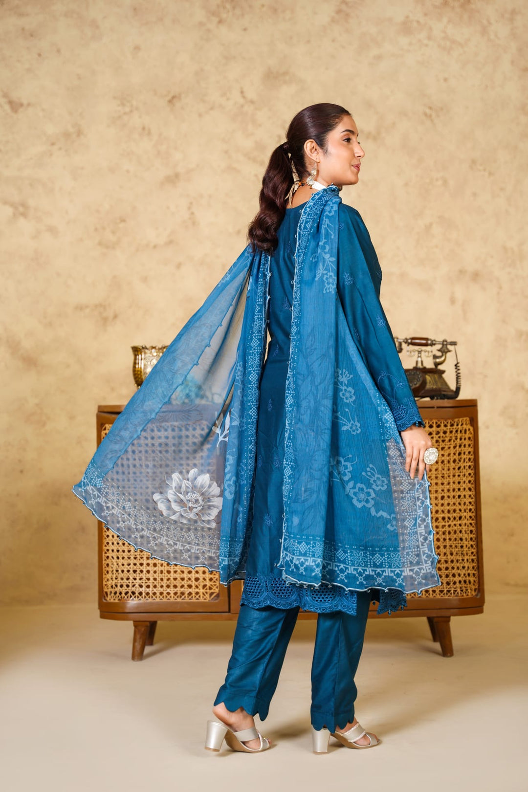 1167B - BLUE LINEN CHIKANKARI 3 PIECE SUIT