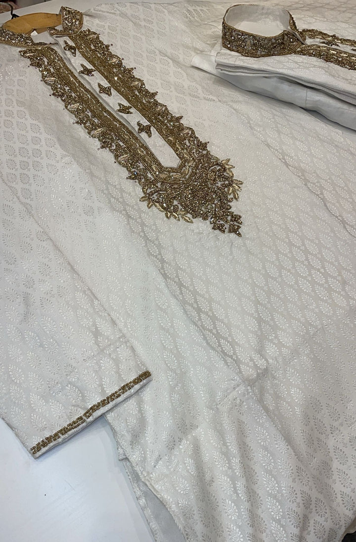 CM343 - MEN’S WHITE HAND EMBROIDERED SET