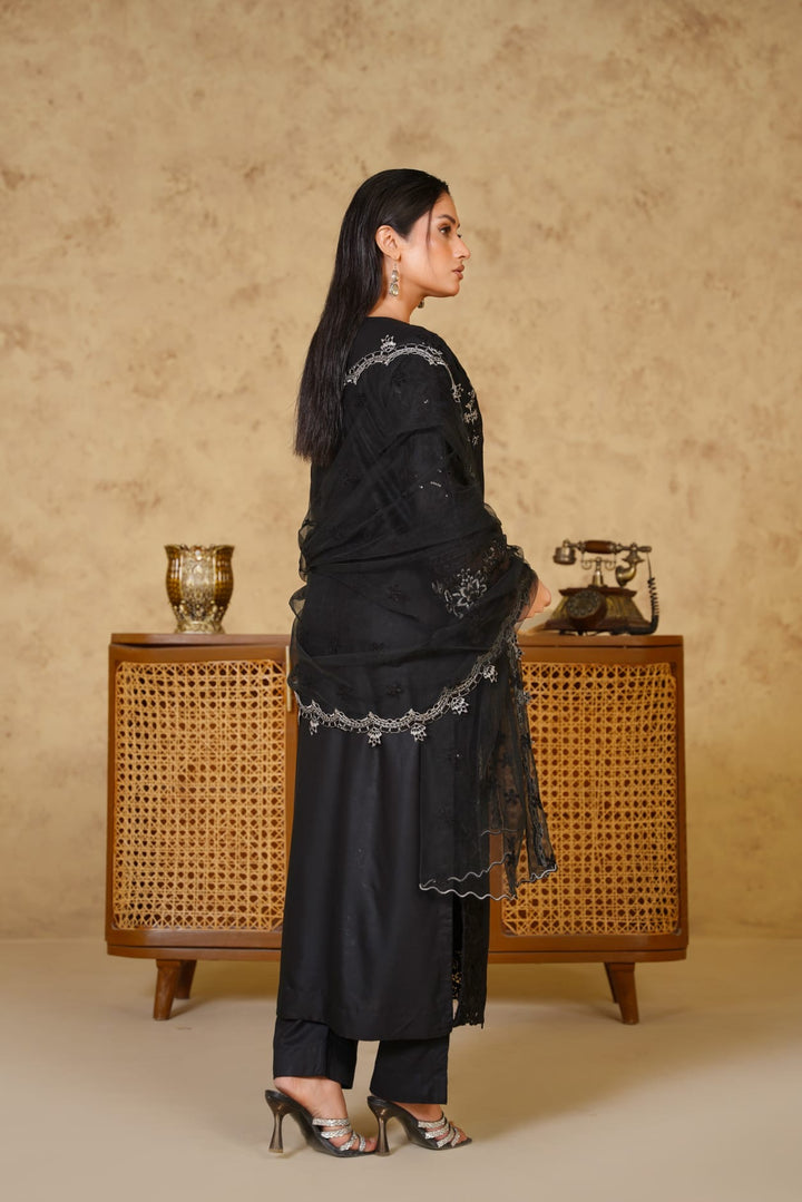 1149A - Black Embroidered Linen 3 Piece suit
