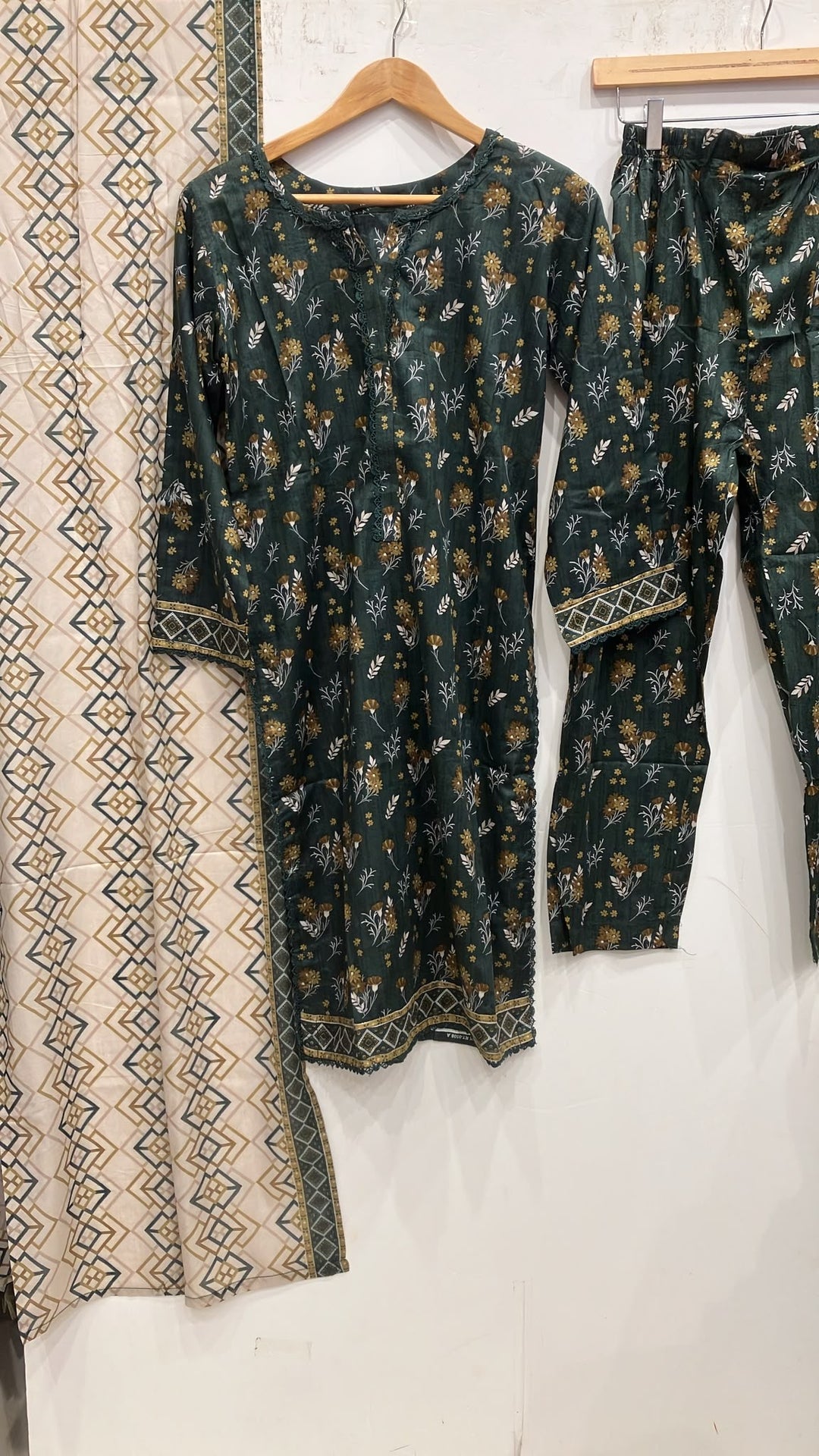 BN07 - LAWN PRINT 3 PIECE SUIT