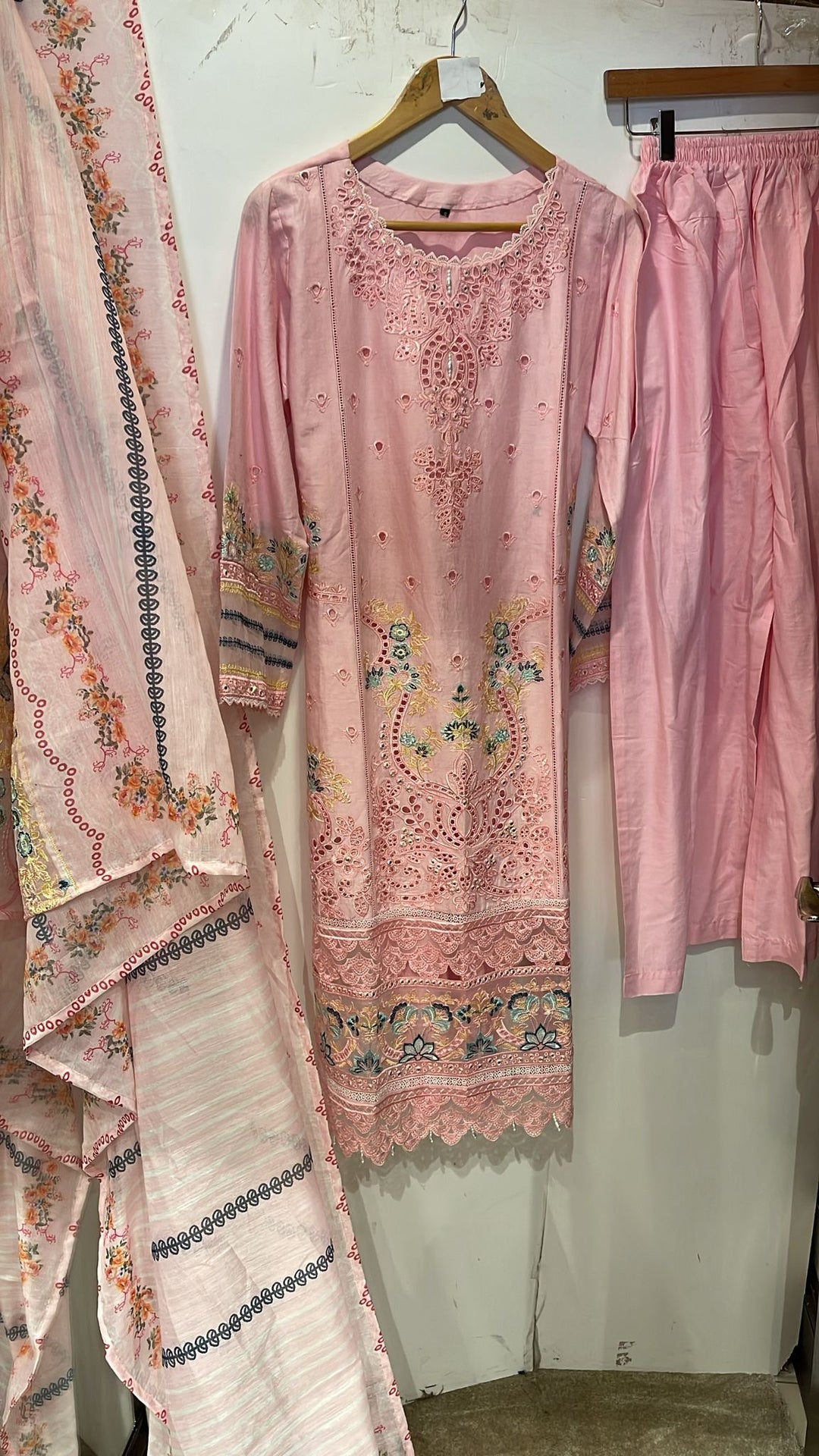 1142A - Pink Embroidered Linen 3 Piece suit