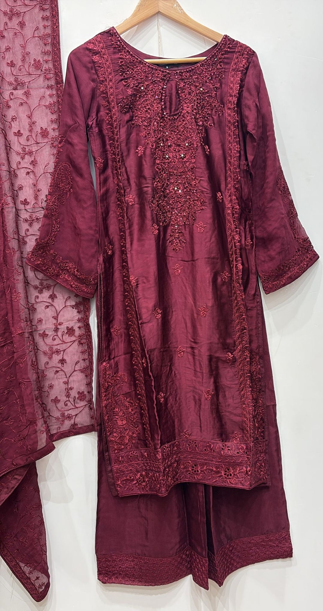 AG22b- EMBROIDERED SILK 3 PIECE SUIT