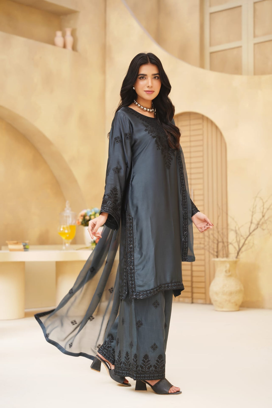 AG20A - AGHA NOOR EMBROIDERED SILK 3 PIECE SUIT