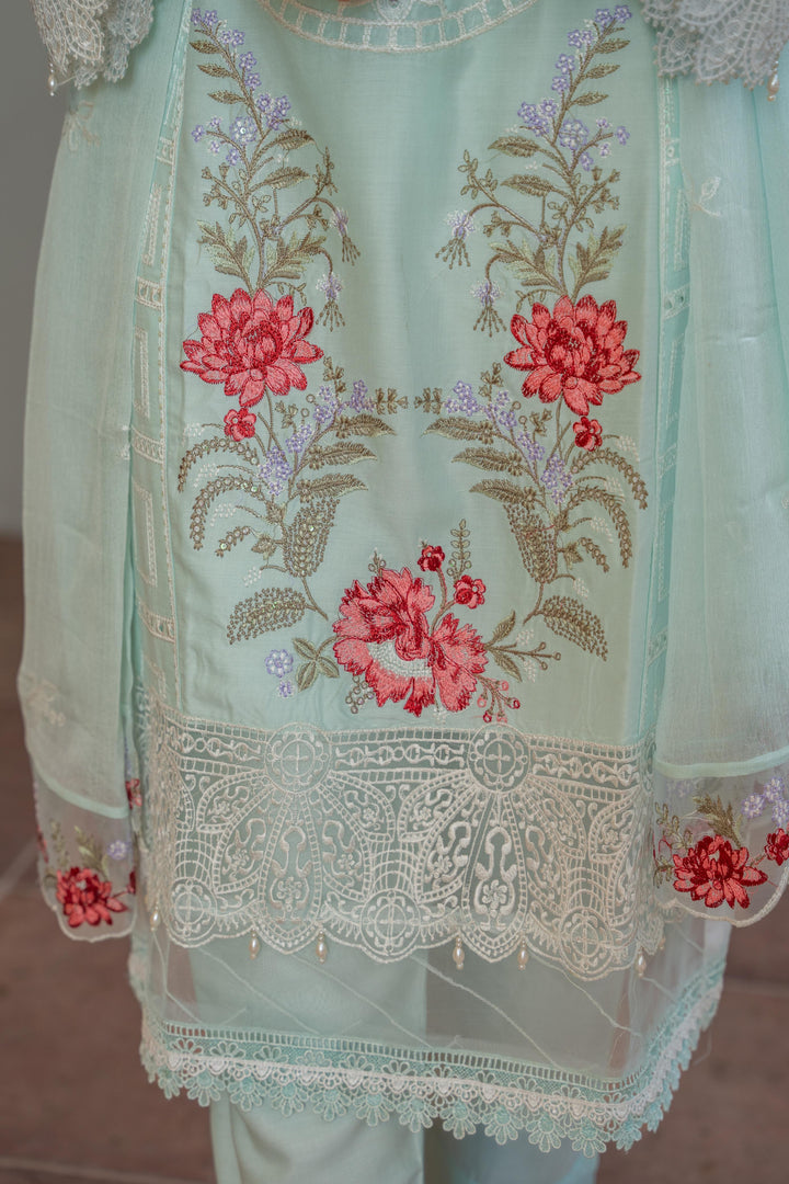 1141C - Light Blue Embroidered Linen 3 Piece suit