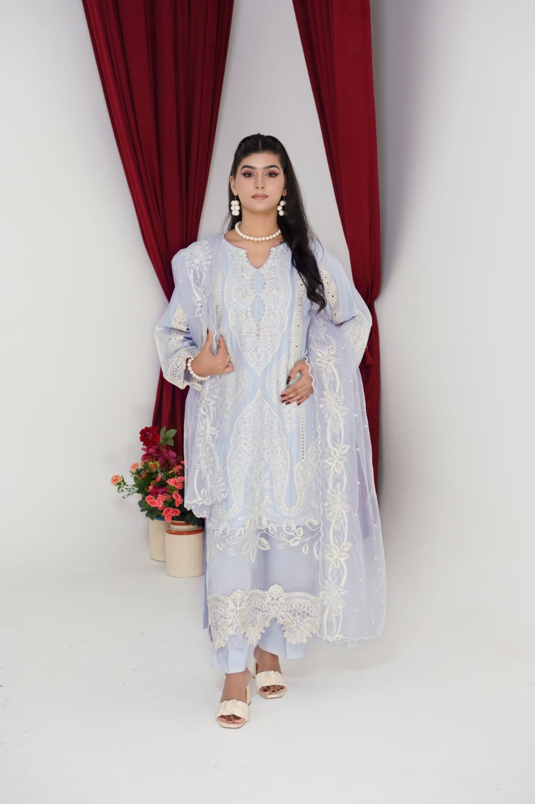 1147A - Embroidered Linen 3 Piece suit
