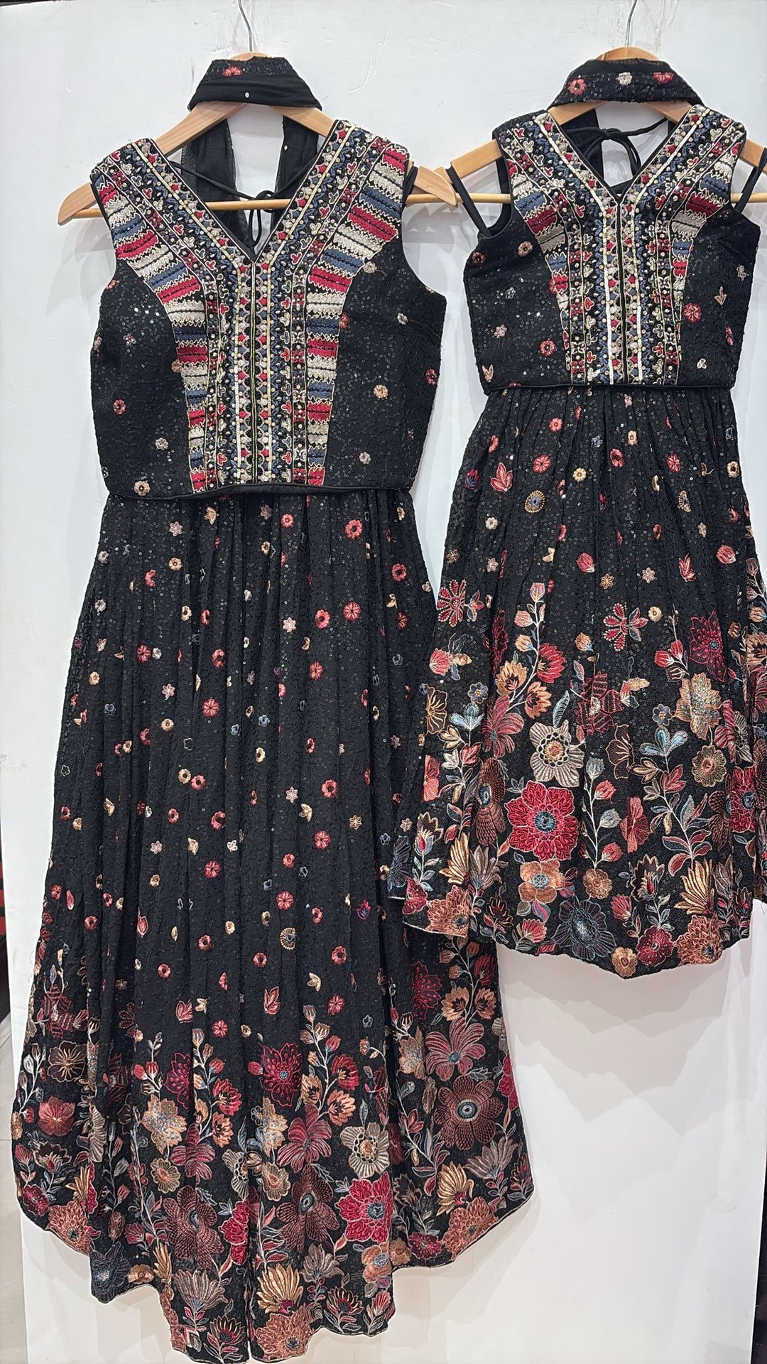 K690A- GIRLS BLACK EMBROIDERED LENHGA DRESS