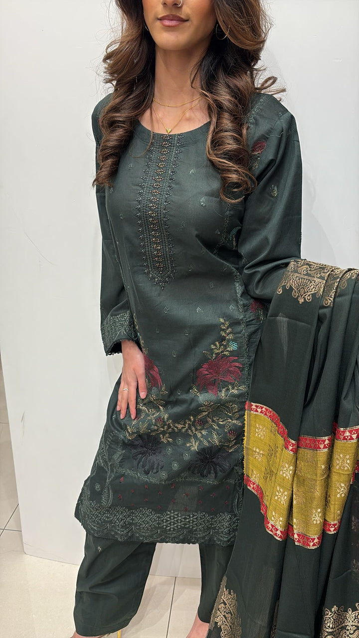 GBR04 - GREEN EMBROIDERED COTTON SUIT JACQUARD DUPATTA