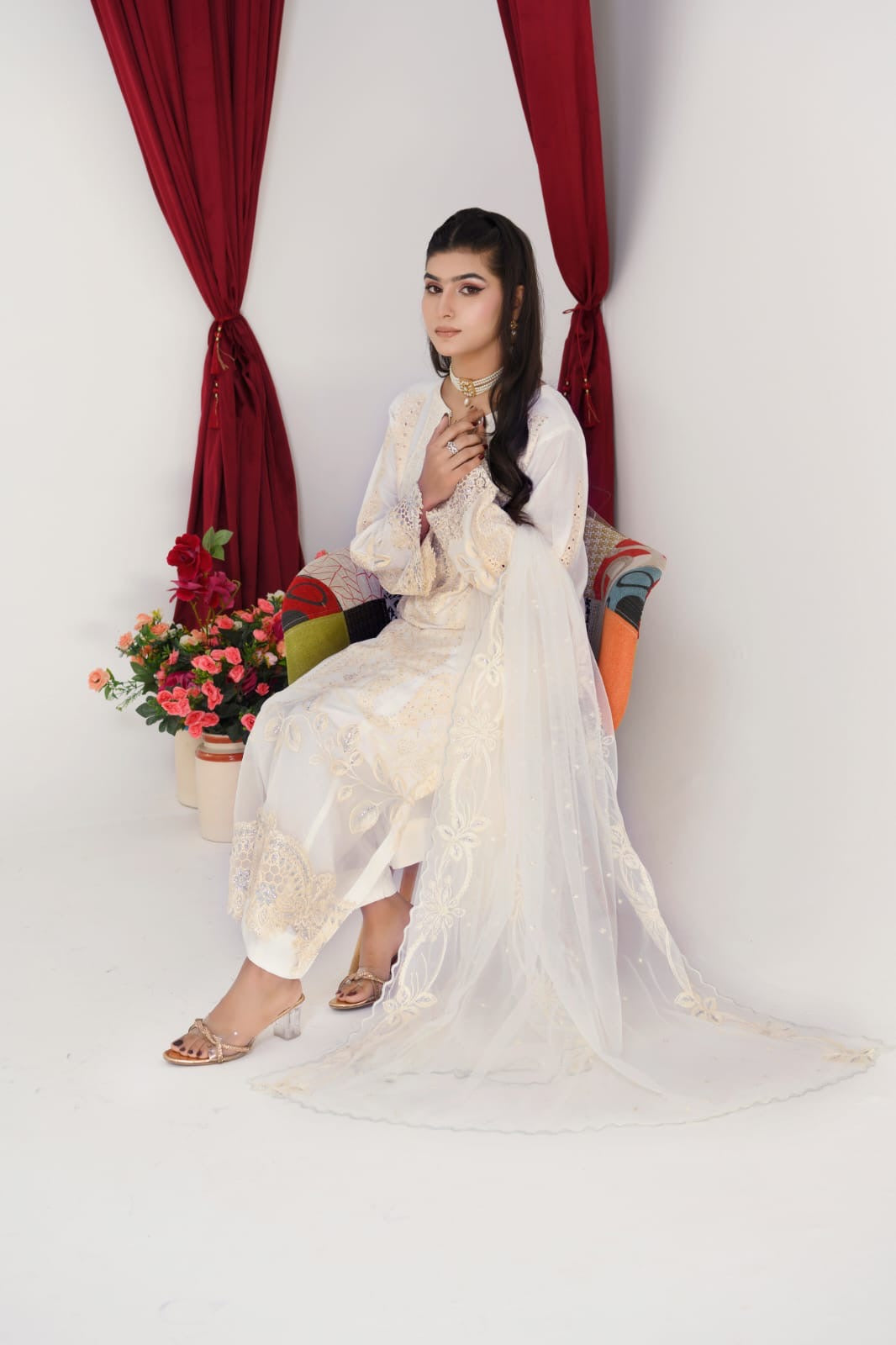 1147B - Embroidered Linen 3 Piece suit
