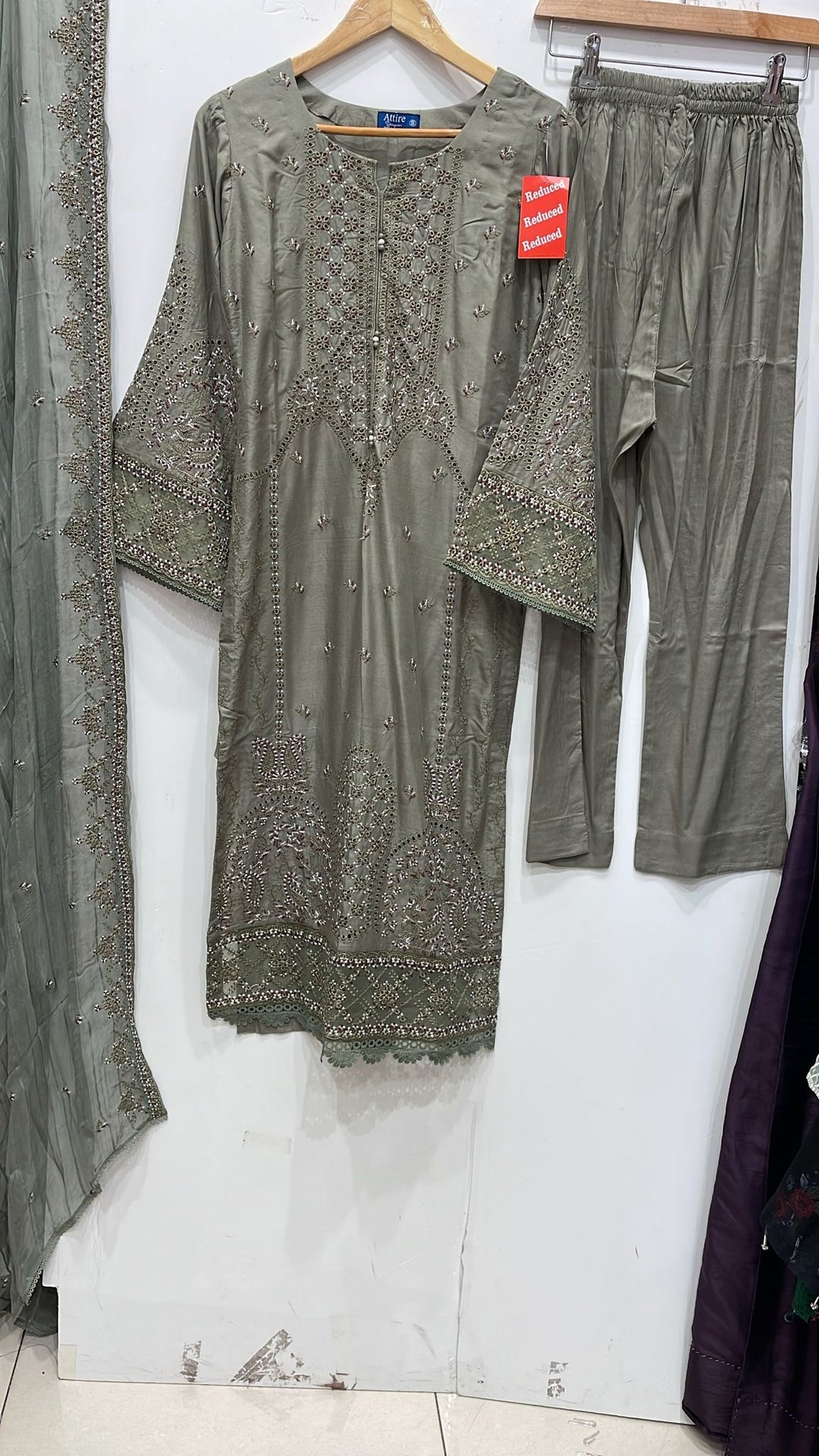 1174B - Grey Embroidered Linen 3 Piece suit