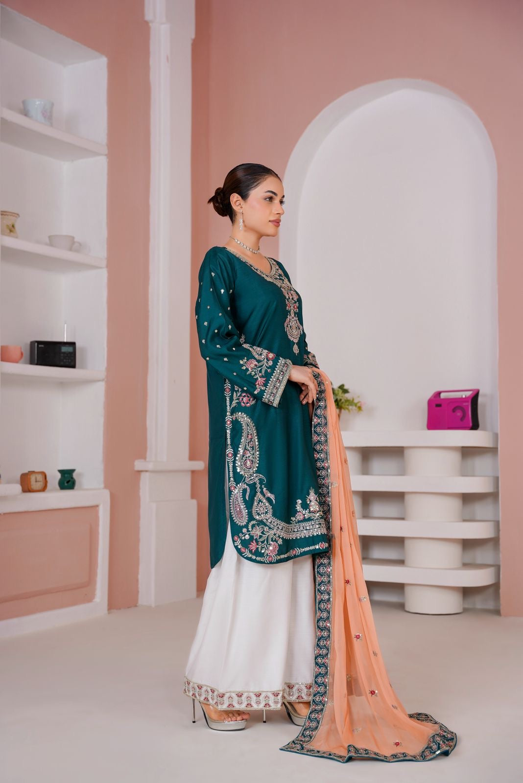 368C - GREEN VISCOSE EMBROIDERED PAKISTANI SUIT WITH CHIFFON DUPATTA