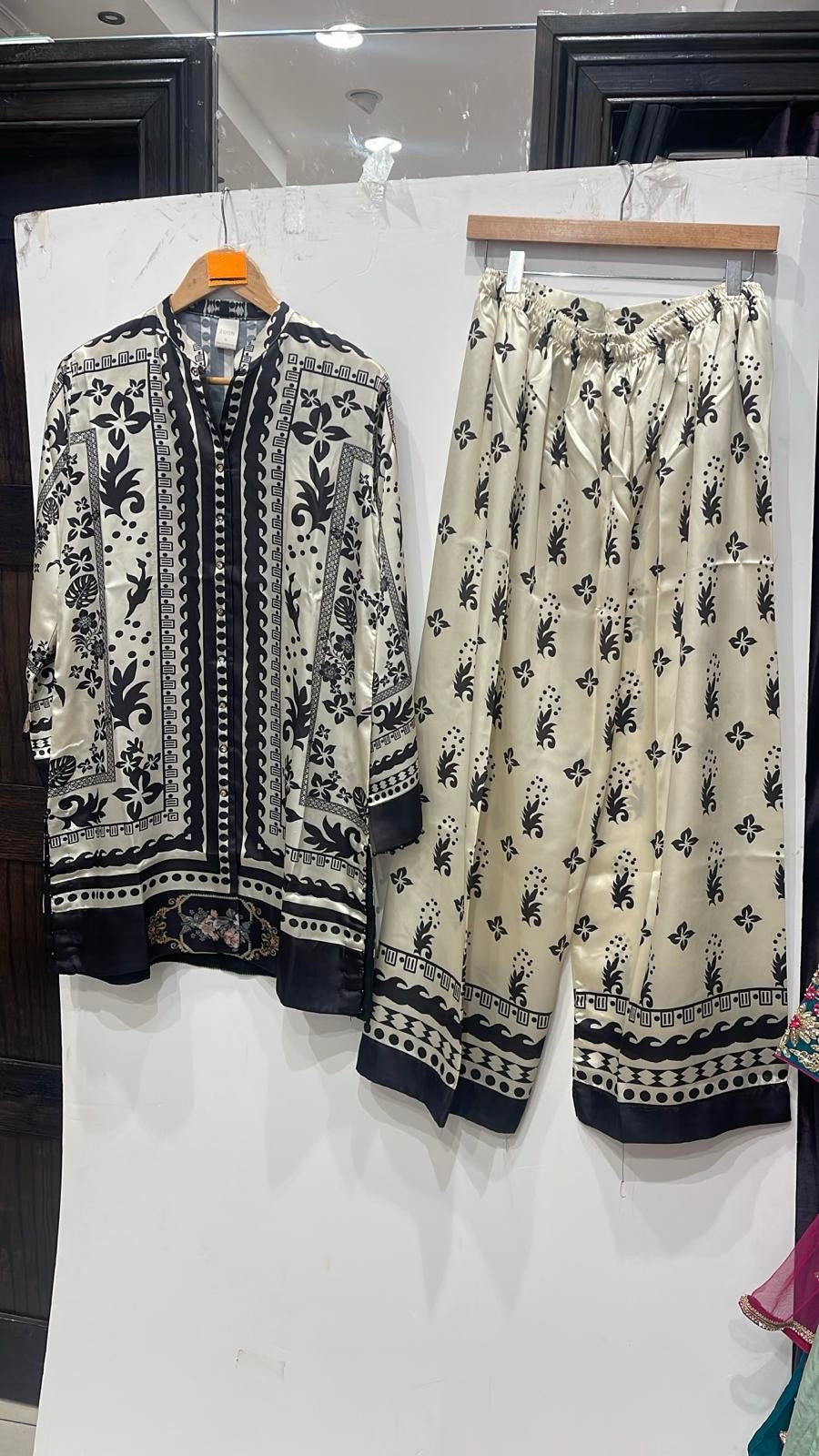 ZC07- SILK PRINT CO-ORD 2 PIECE SUT