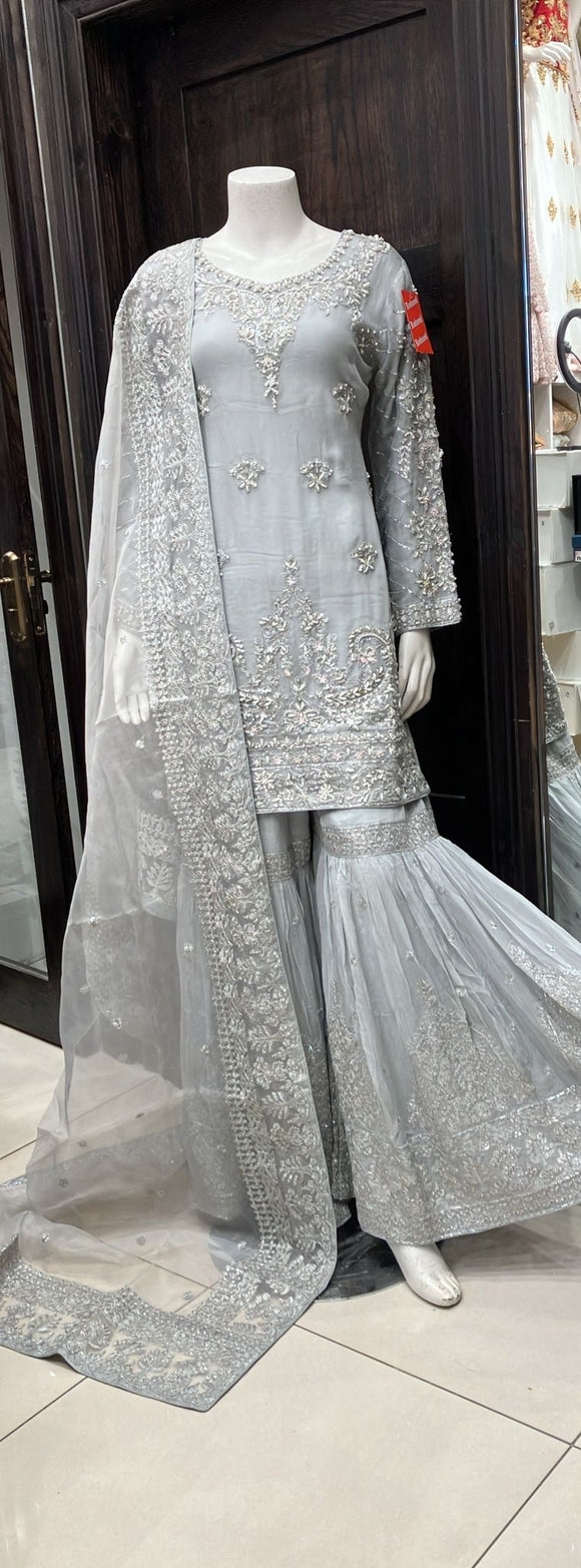 GREY EMBROIDERED CHIFFON GHARARA SUIT 0194E