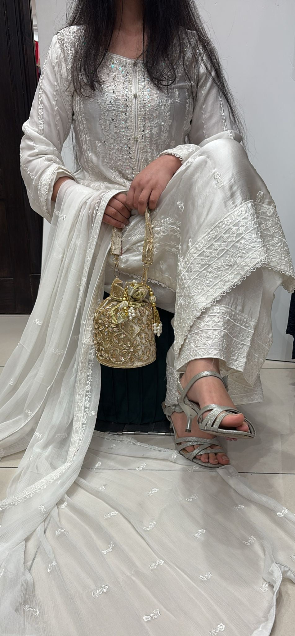 AG21c- OFF-WHITE EMBROIDERED SILK 3 PIECE SUIT
