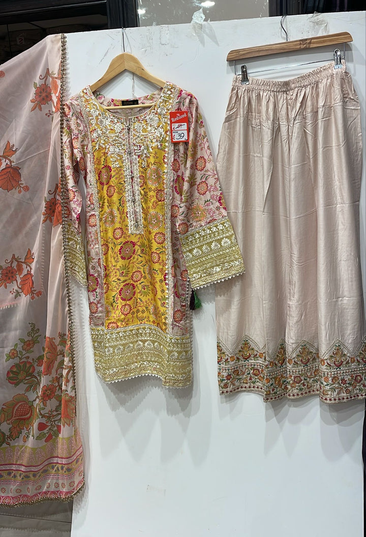 1161A - Embroidered Linen 3 Piece suit