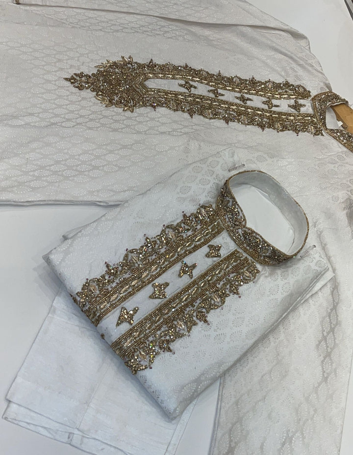 CM343 - MEN’S WHITE HAND EMBROIDERED SET