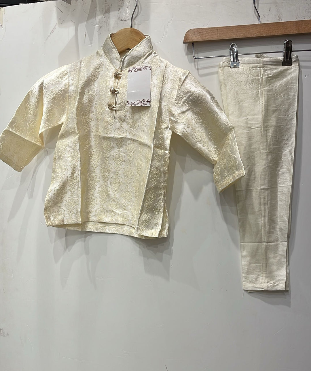 JN611H - Jacquard Silk kameez set for Men & Boys