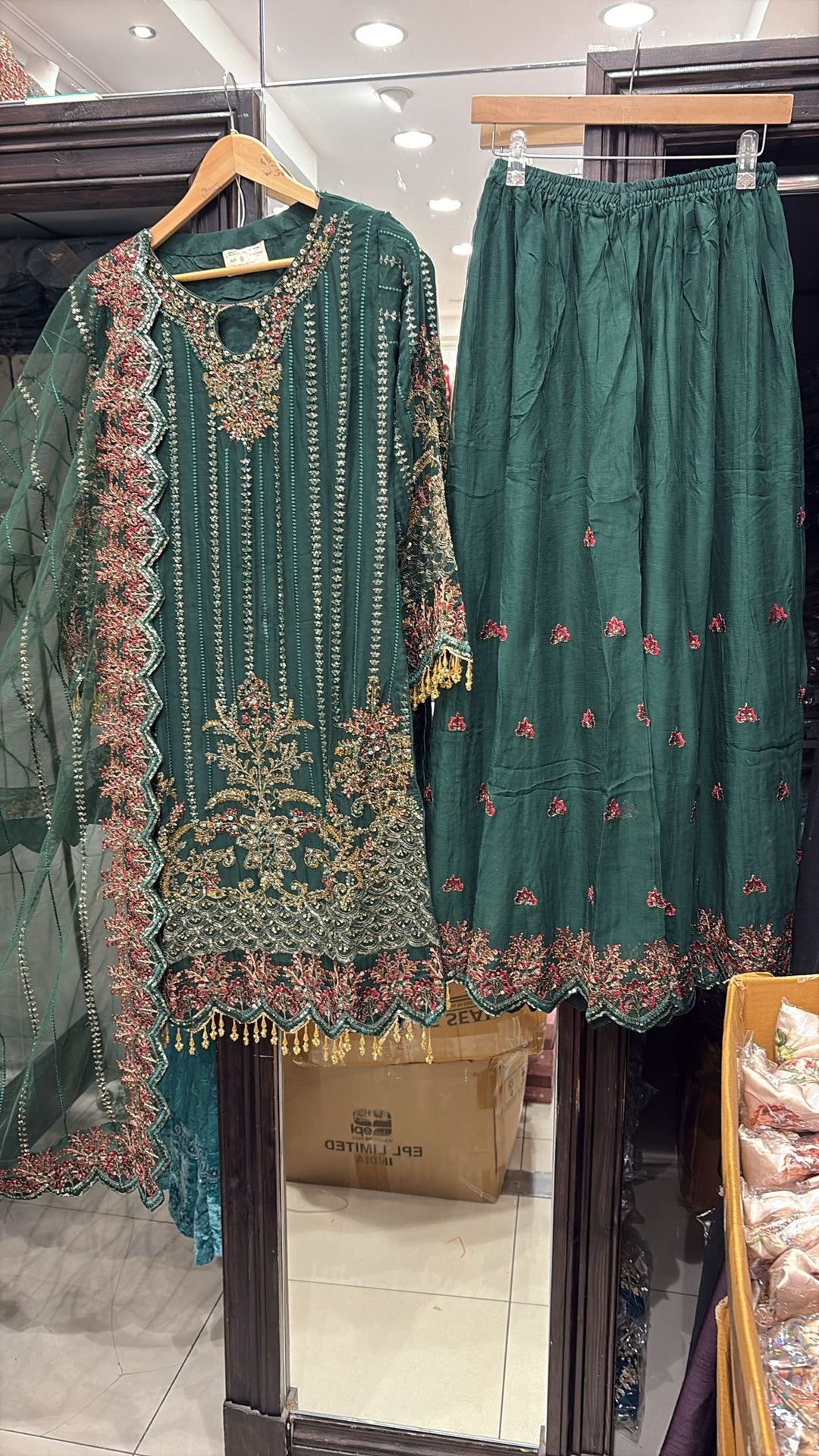 334E - GREEN CHIFFON EMBROIDERED SUIT