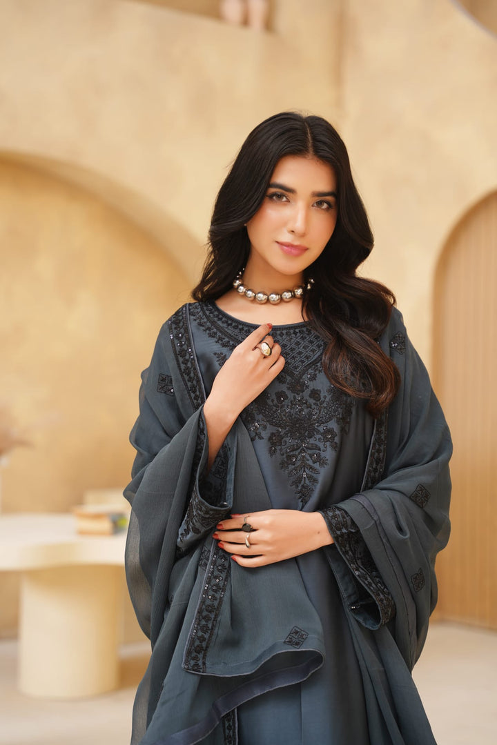 AG20A - AGHA NOOR EMBROIDERED SILK 3 PIECE SUIT