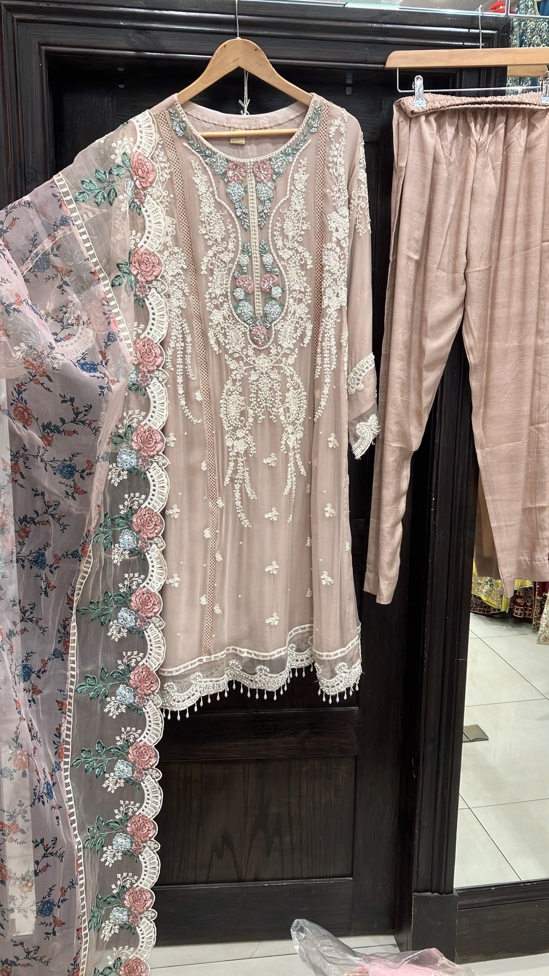 DUSTY PINK EMBROIDERED CHIFFON 3 PIECE SUIT 228E - East meets west clothing 