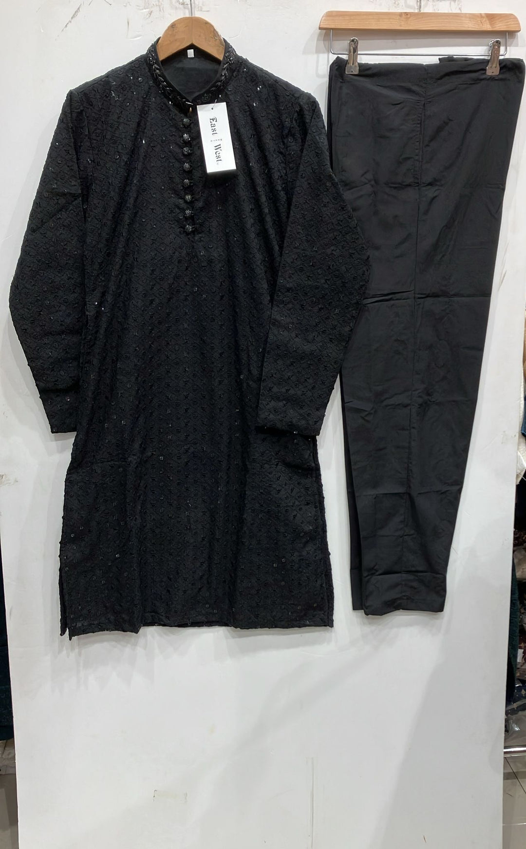 CK761B - Men’s Black Cotton Hand Embroidered Chikankari Set