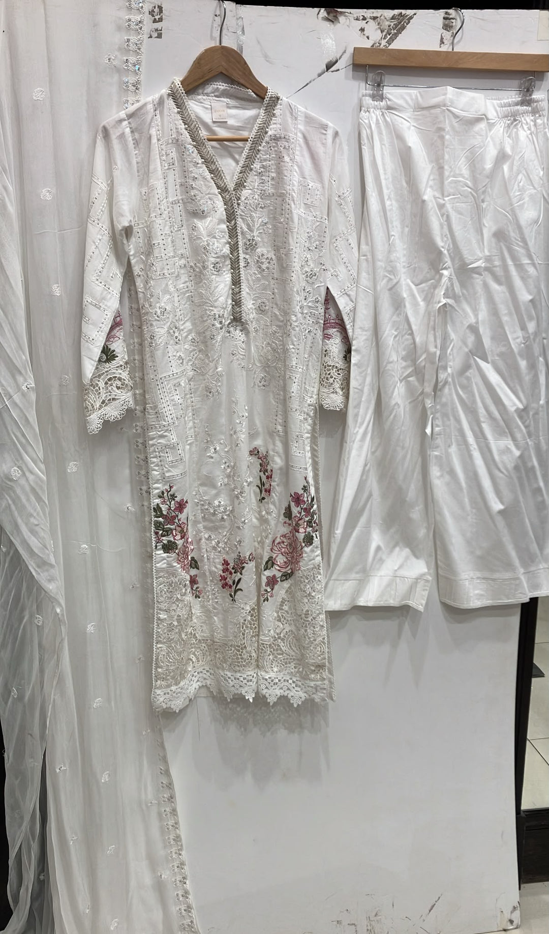 1117D - White Embroidered Cotton 3 Piece suit