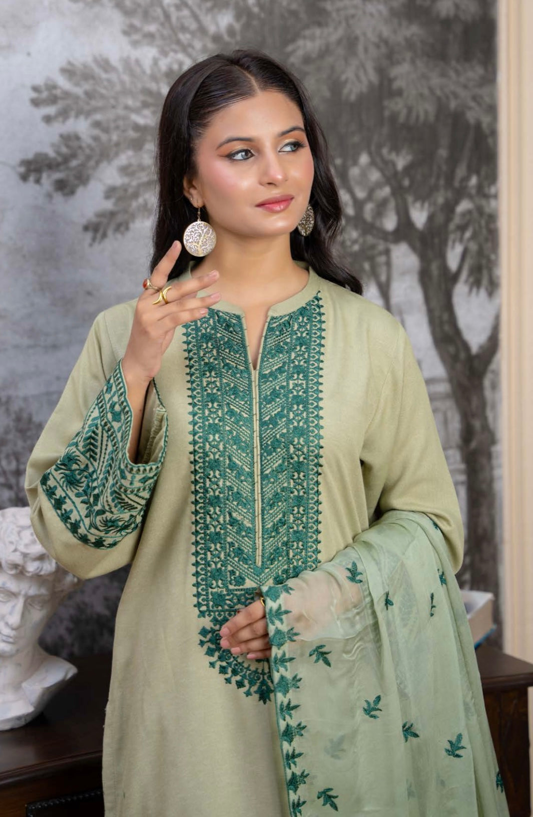 Zk09 - Inzia Embroidered Karandi 3 Piece suit