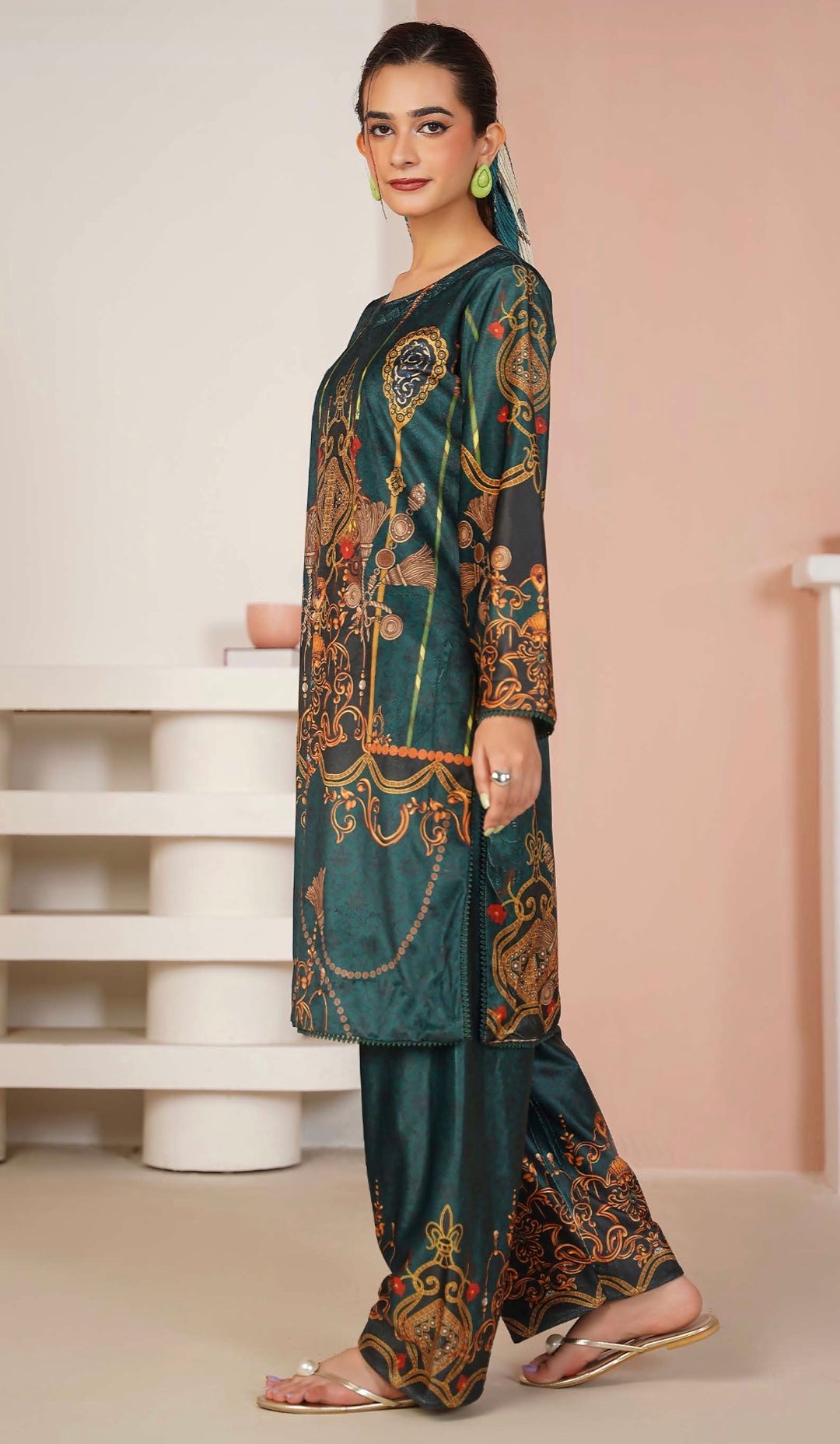VS05 - Velvet 2-Piece co-ord Pakistani Suit