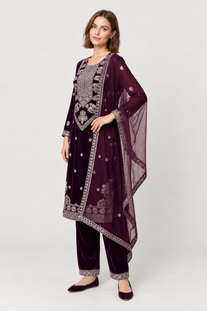 W657 LUXURY VELVET EMBROIDERED 3 PIECE SUIT